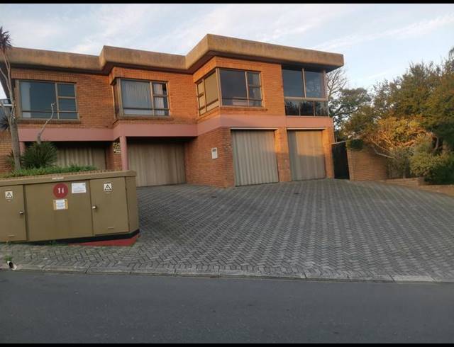 5 BEDROOM HOUSE FOR SALE IN DE TIJGER